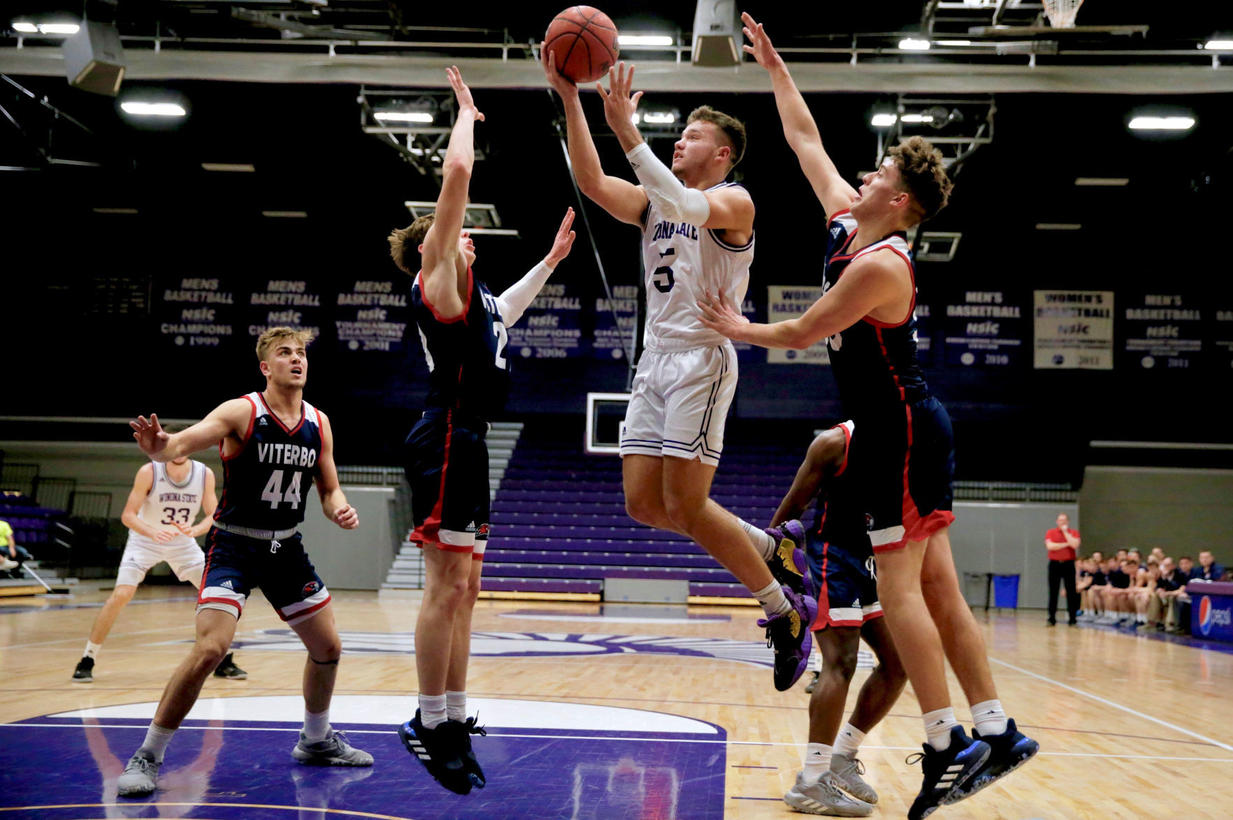 Winona State Men's Basketball vs LaCrosse Viterbo